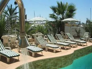 Du Hotel 3*